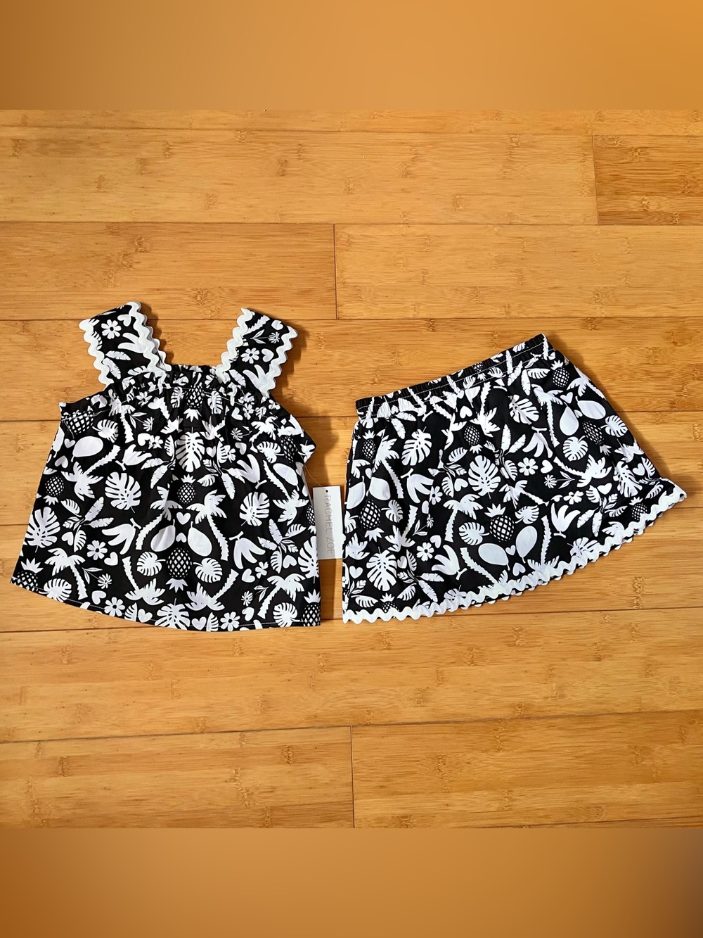 NWT Girls Size 6 Black & White Tropical Print Outfit - Top & Skorts Set